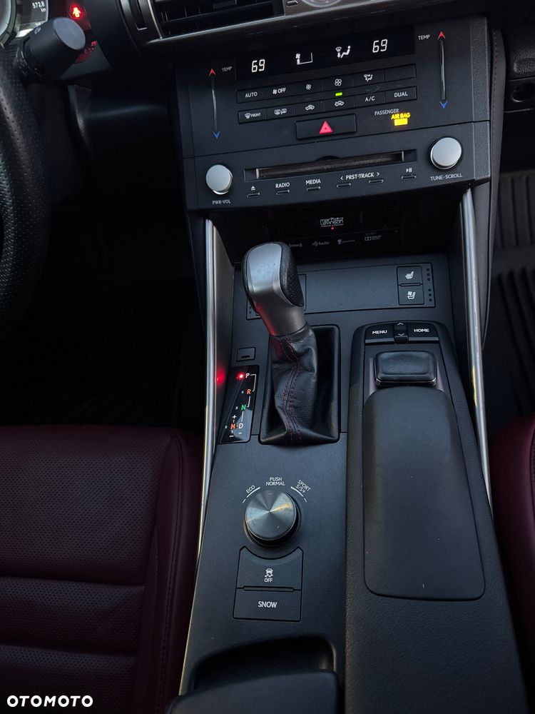 Lexus Inny - 17