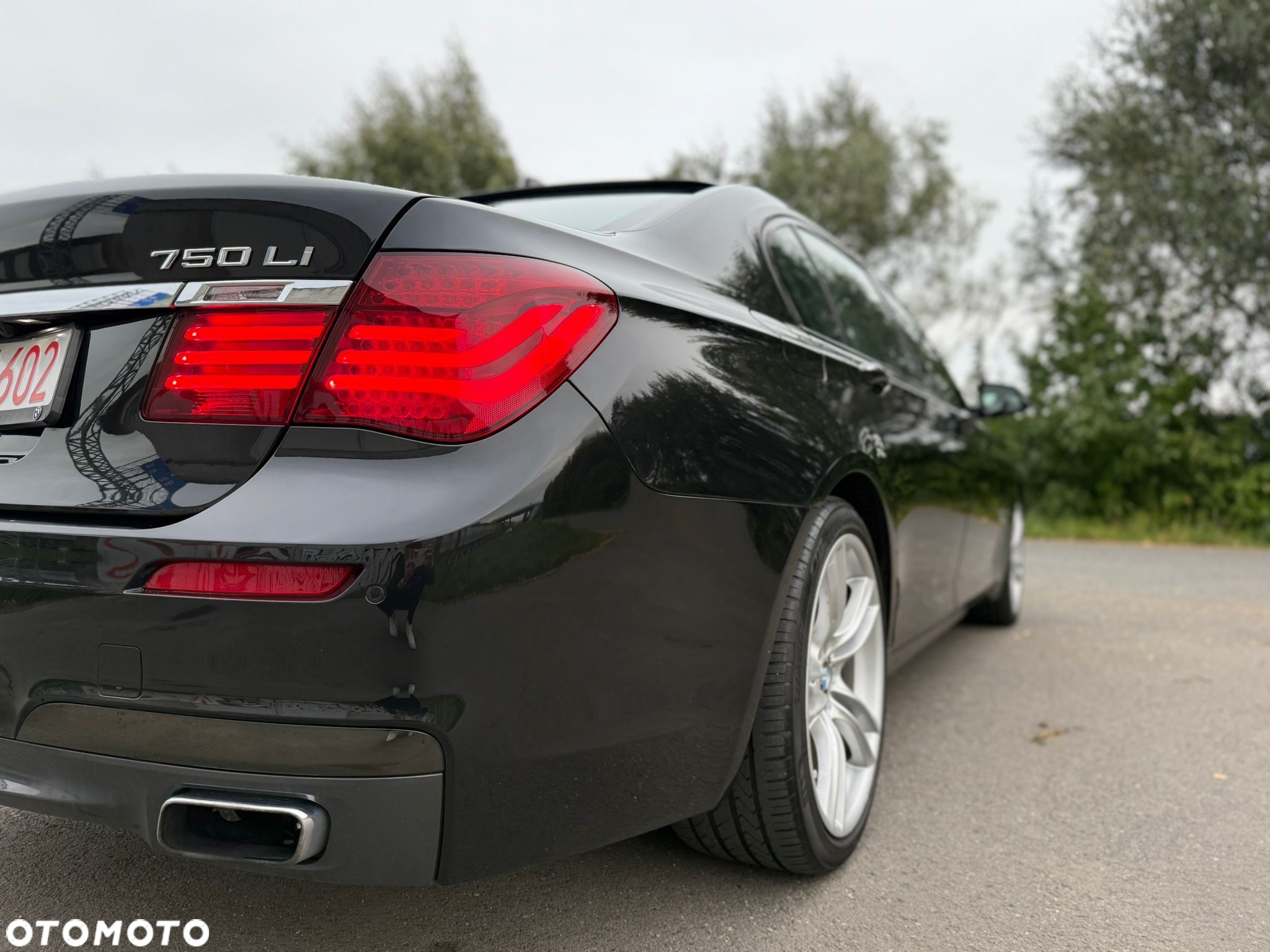 BMW Seria 7 750Li - 10