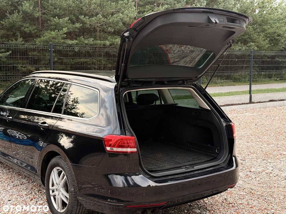 Volkswagen Passat 1.8 TSI BMT Comfortline - 28