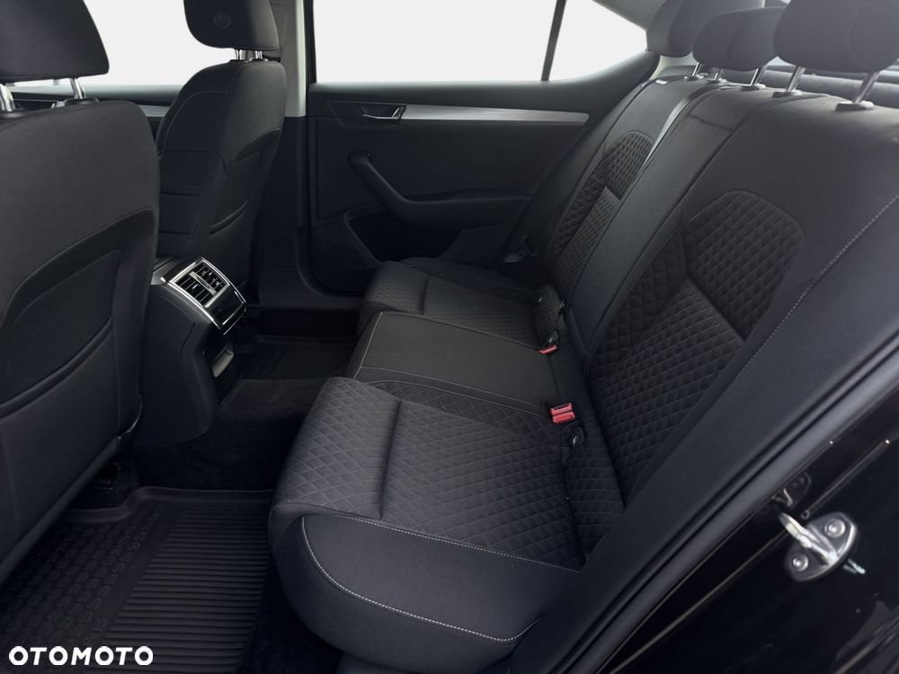 Skoda Superb 2.0 TDI DSG Ambition - 25