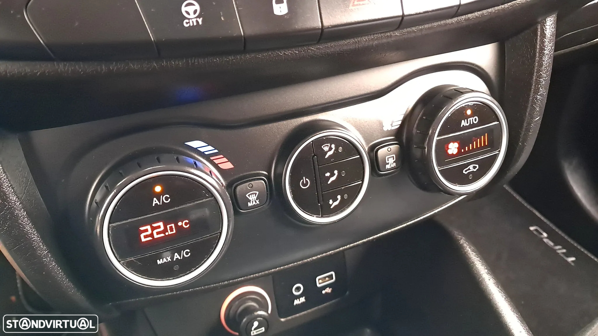 Fiat Tipo Station Wagon 1.3 M-Jet Lounge - 28