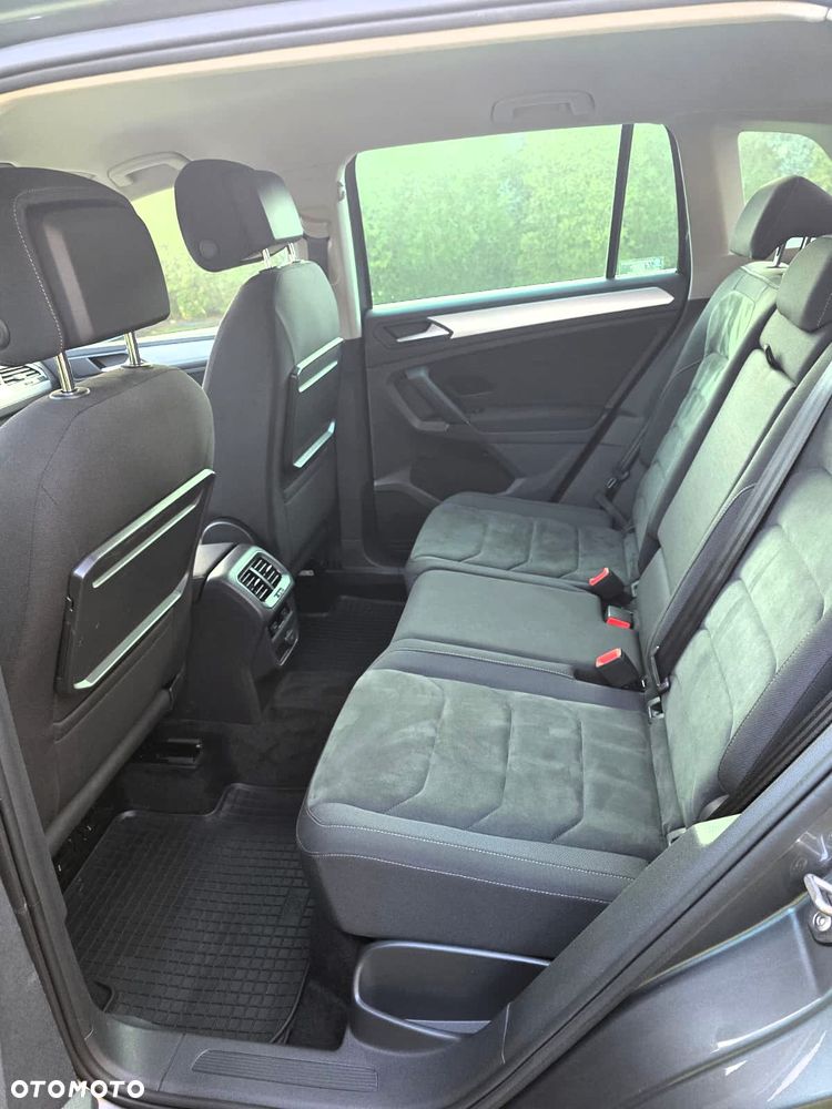 Volkswagen Tiguan - 12