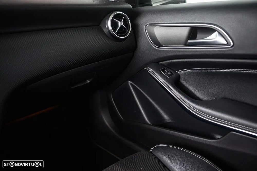 Mercedes-Benz A 180 d Fleet Pack Urban - 42