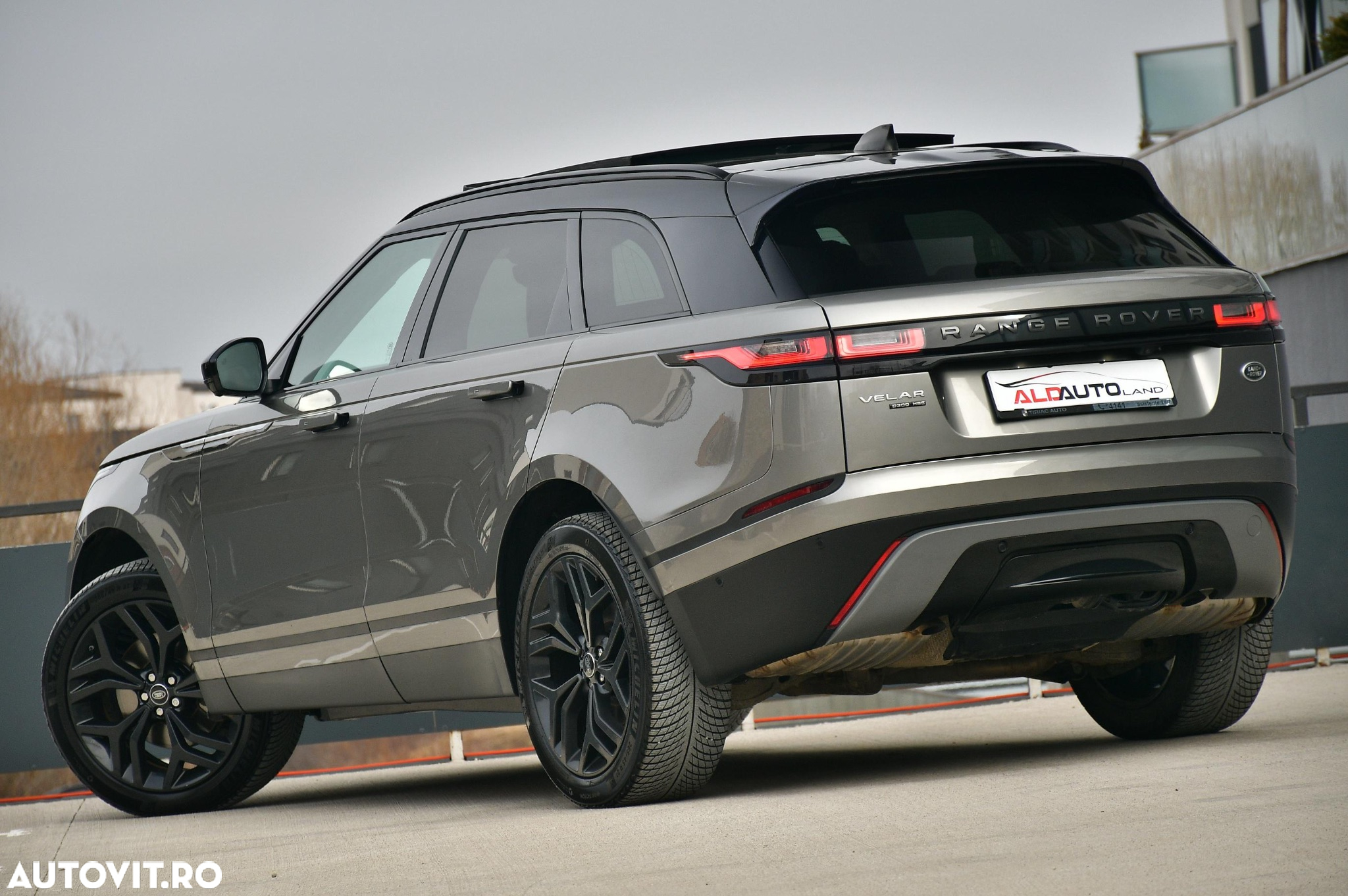 Land Rover Range Rover Velar 3.0 HSE - 33