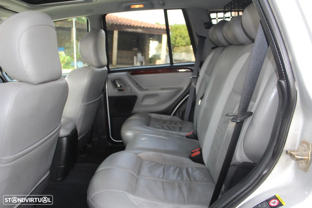 Jeep Grand Cherokee 2.7 CRD Overland - 33