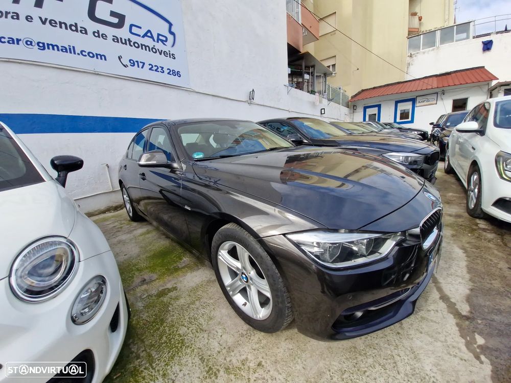BMW 318 d Sport Line - 3
