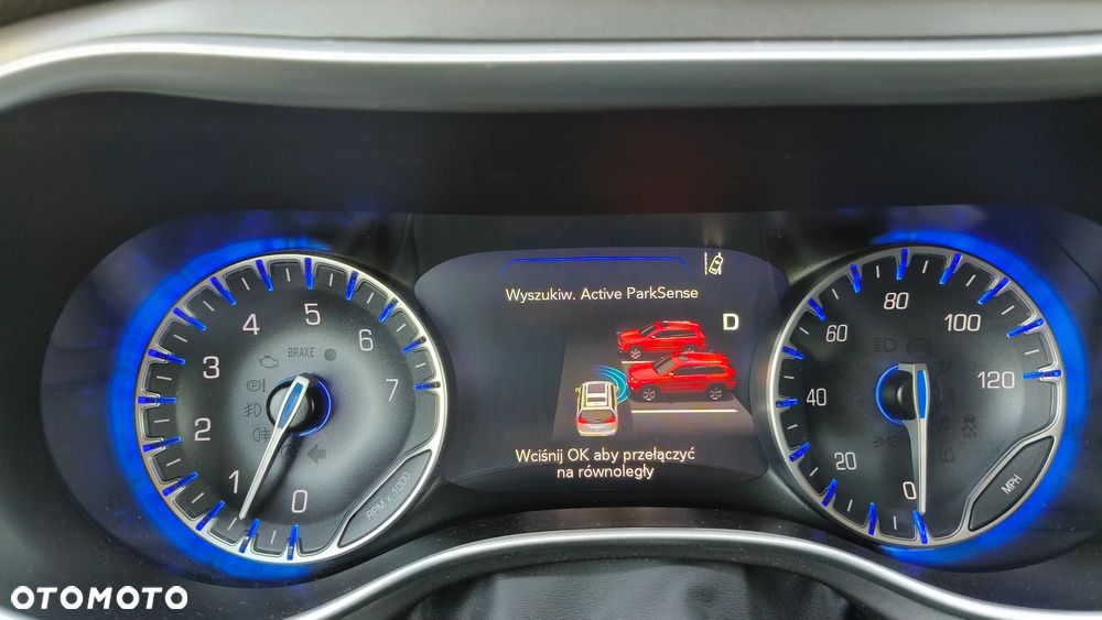 Chrysler Pacifica - 25