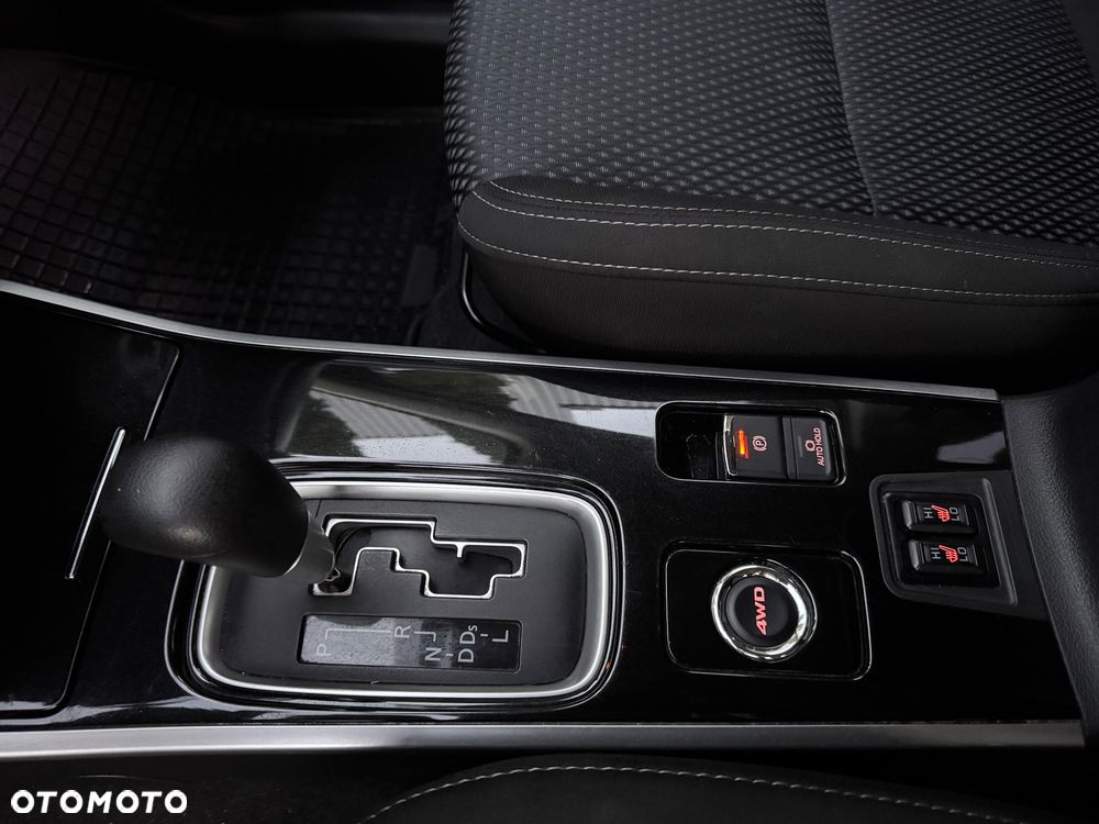 Mitsubishi Outlander - 15