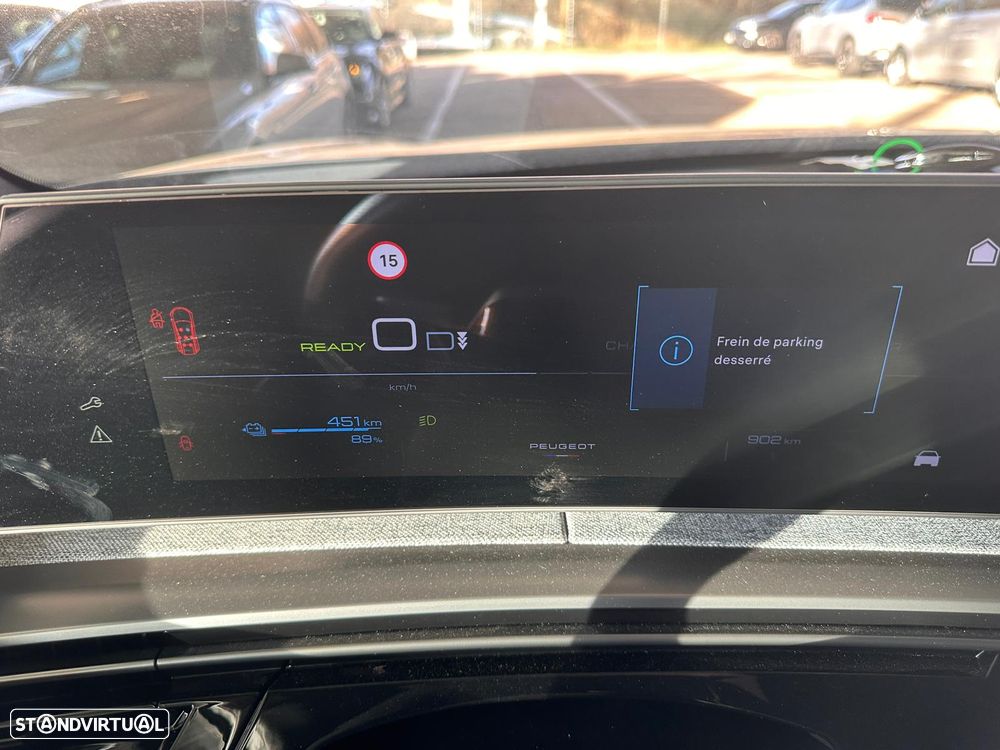 Peugeot E-5008 GT - 6