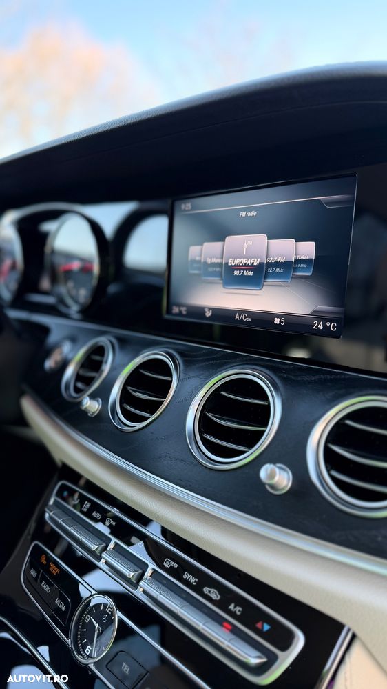 Mercedes-Benz E - 32