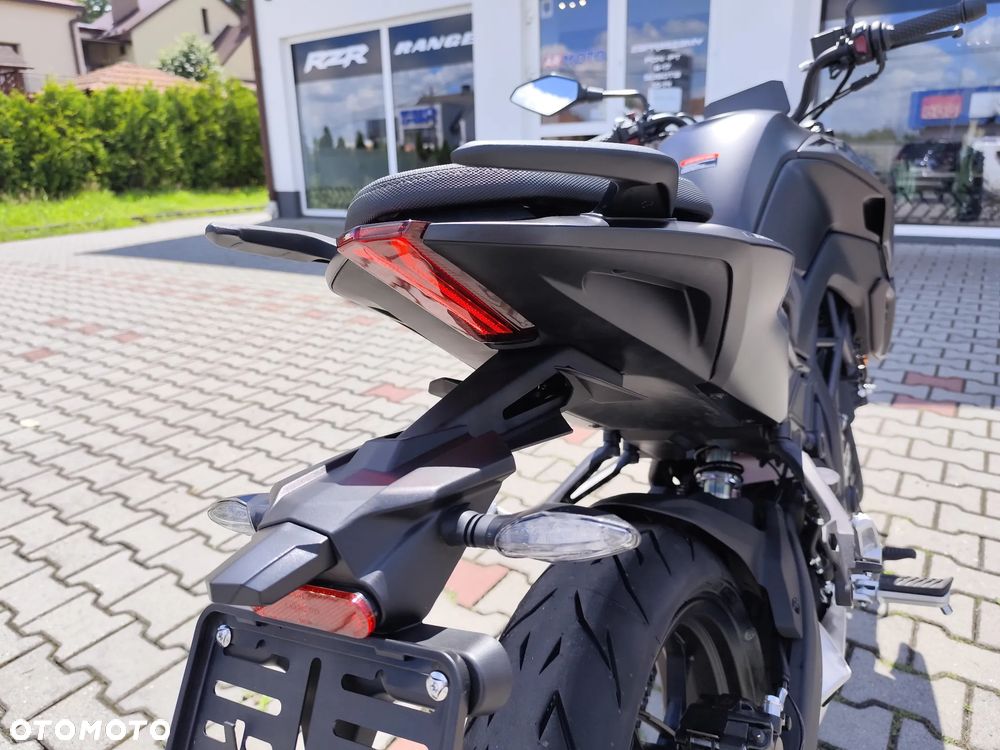 VOGE R125S - 23