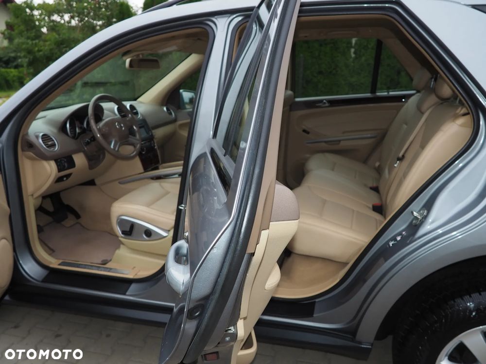 Mercedes-Benz ML - 19