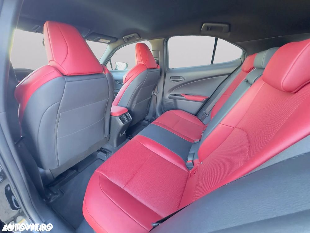 Lexus UX 250h F SPORT - 17