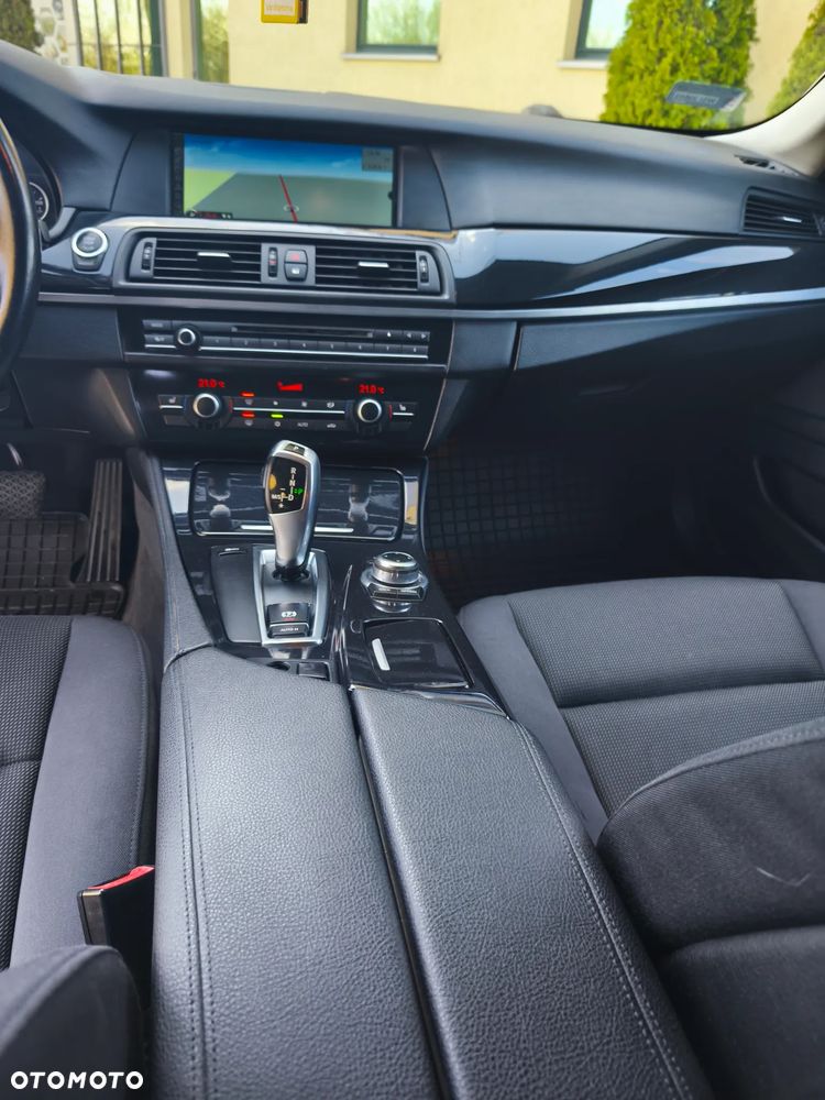BMW Seria 5 520d - 14