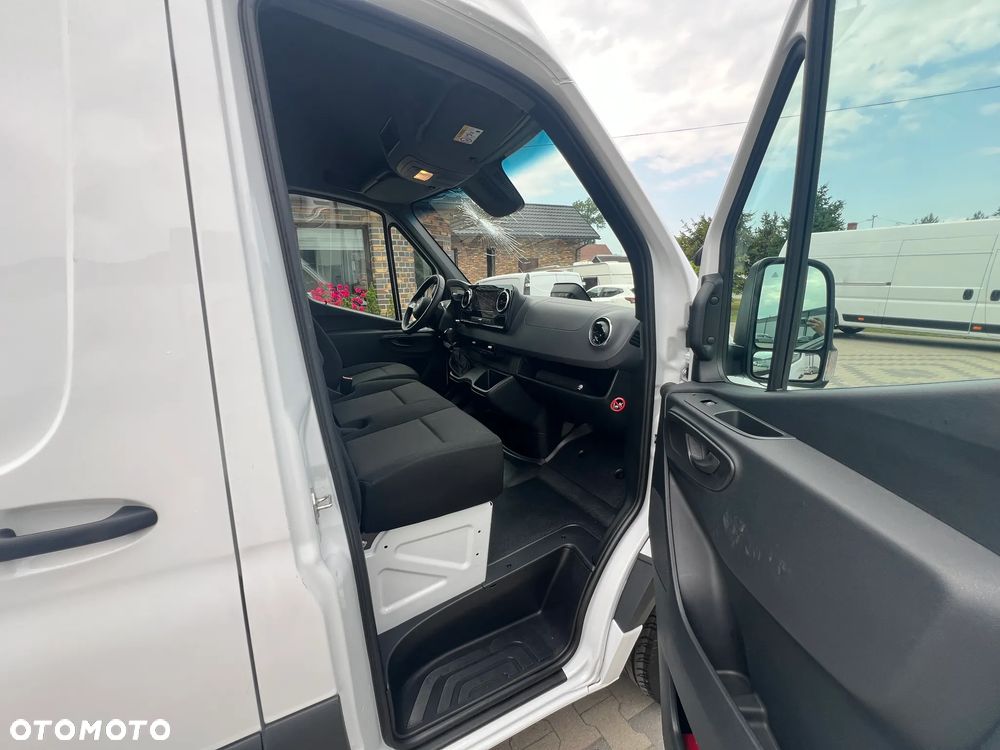 Mercedes-Benz Sprinter L2 - 13