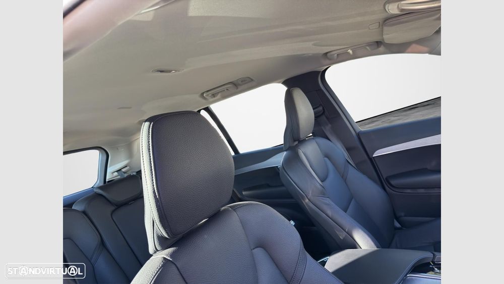 Volvo XC 90 2.0 T8 PHEV Core AWD - 21