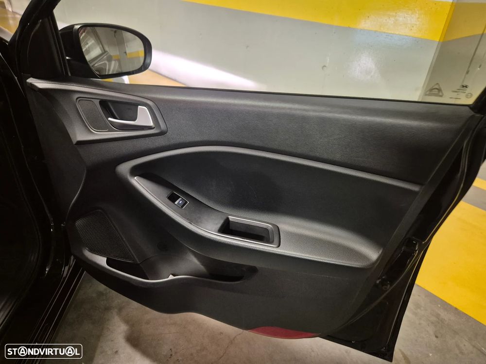 Hyundai i20 1.1 CRDi Blue Access+Bluetooth - 39