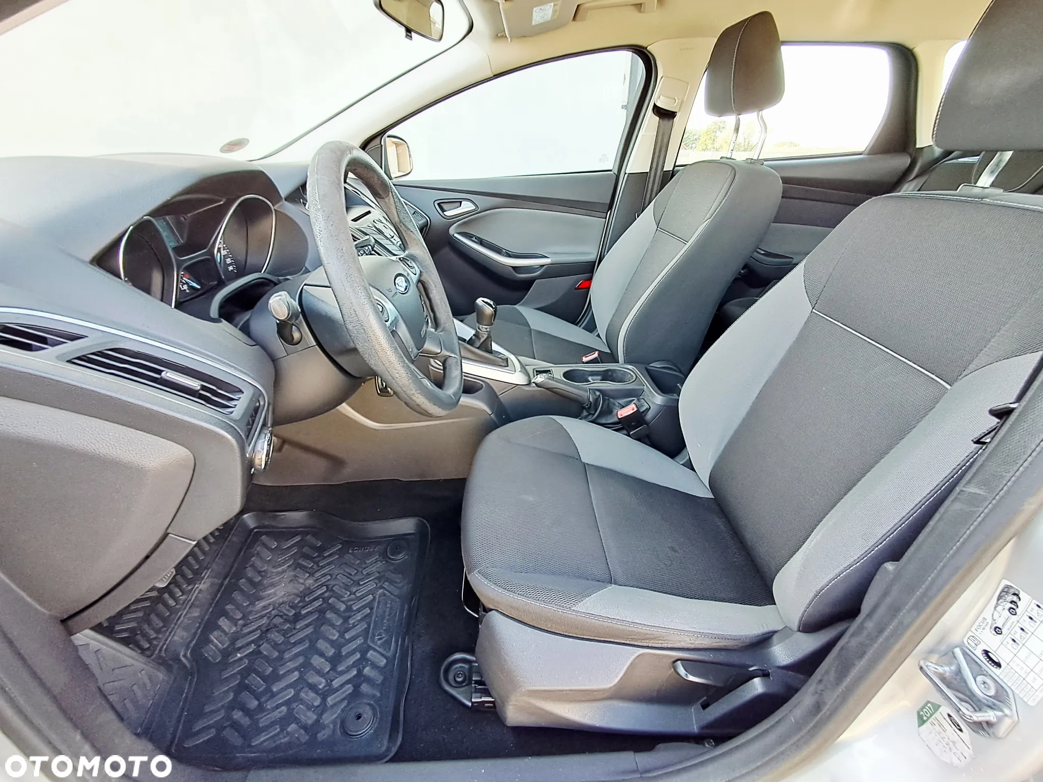 Ford Focus Turnier 1.0 EcoBoost Start-Stopp-System Ambiente - 19