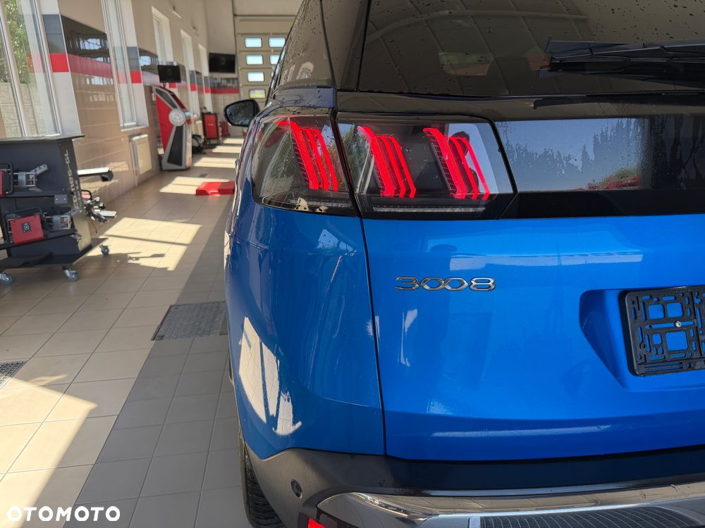 Peugeot 3008 1.2 PureTech Allure Pack S&S EAT8 - 28