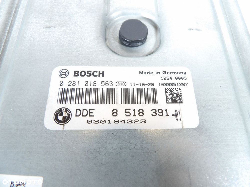 BMW 5 F10 F11 2.0D 211KM STEROWNIK SILNIKA 8518391 - 2
