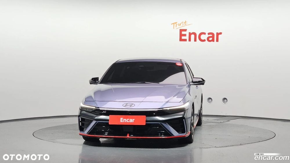 Hyundai Elantra - 3