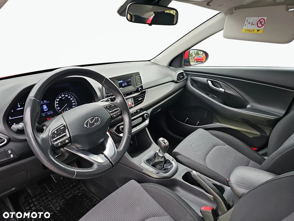 Hyundai i30 1.6 D Classic + - 20