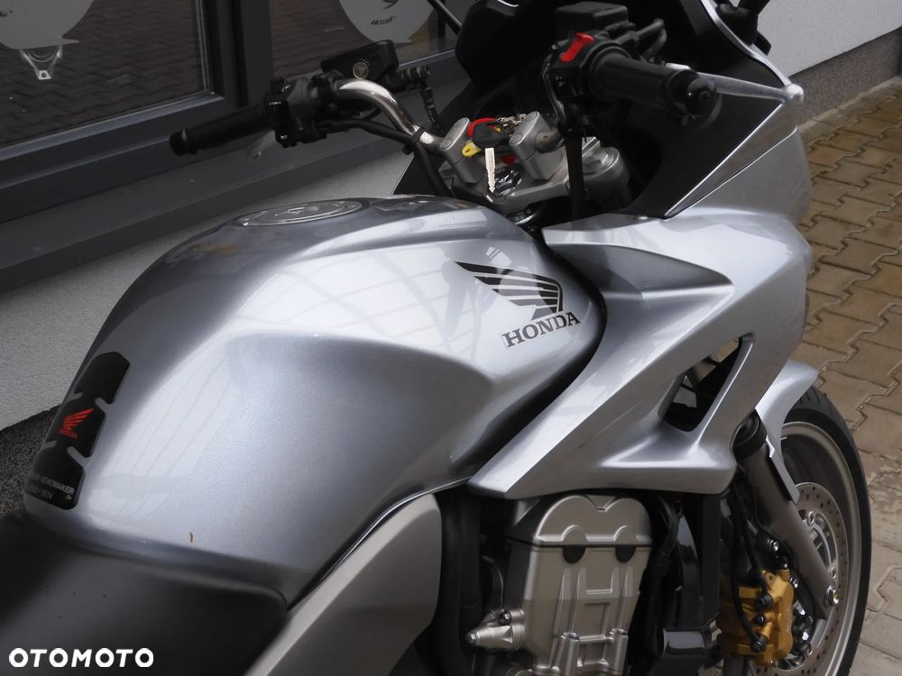 Honda CBF - 16