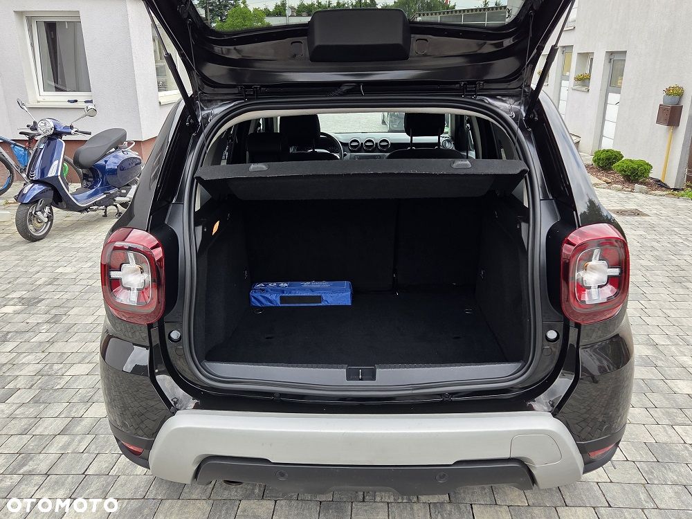 Dacia Duster 1.6 SCe Blackshadow S&S - 12