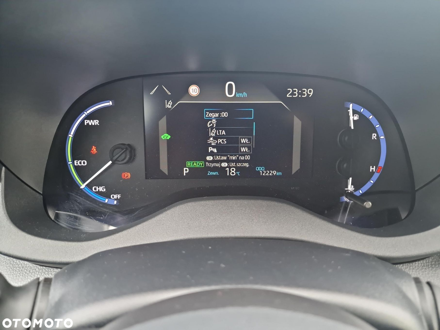 Toyota Yaris Cross - 18