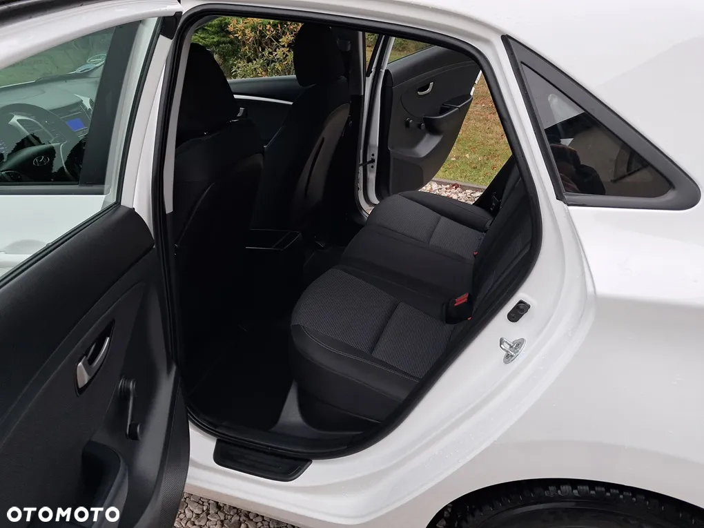Hyundai i30 1.4 Passion - 14