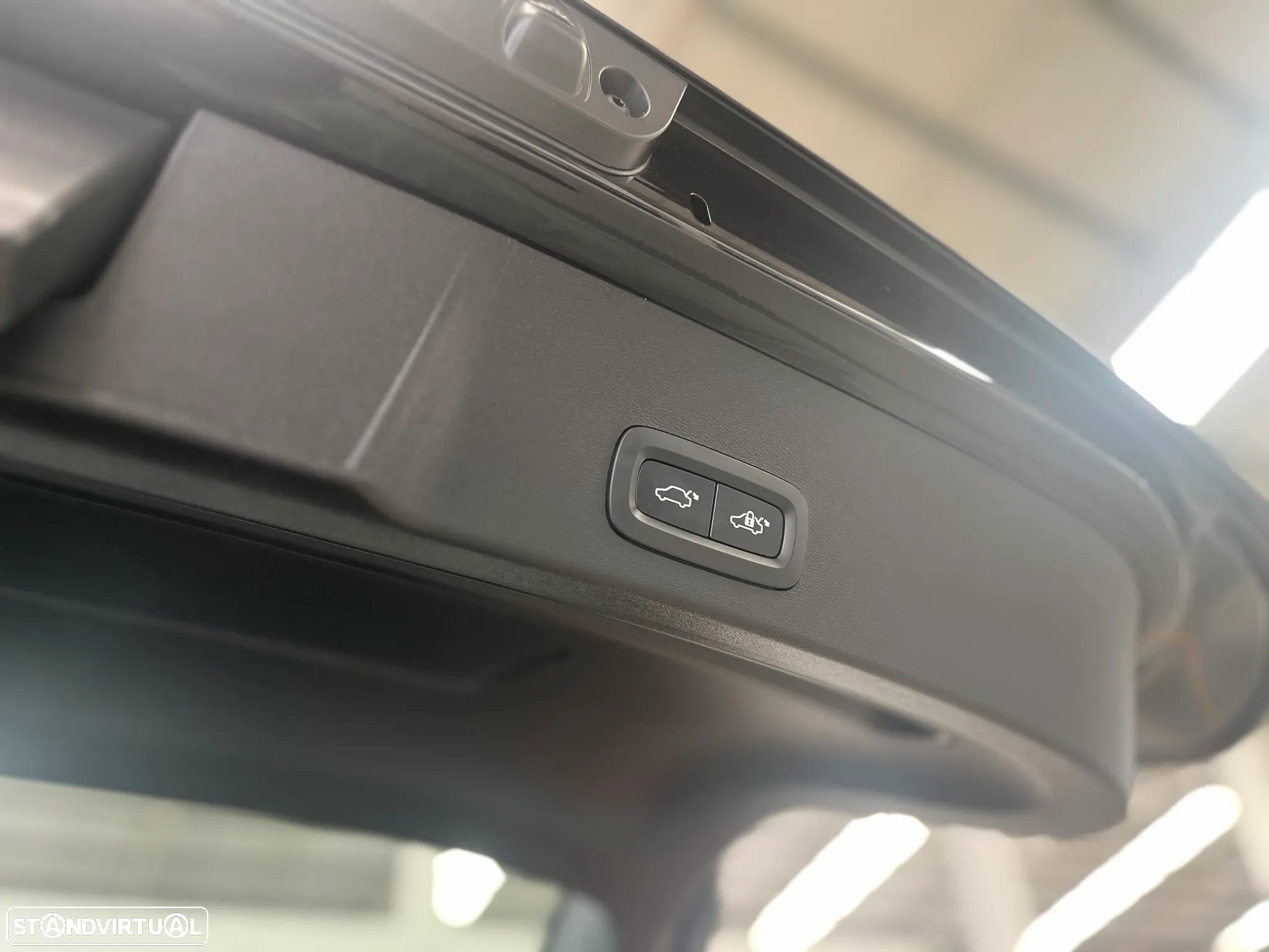Volvo XC 40 1.5 T2 Plus Dark Auto - 12