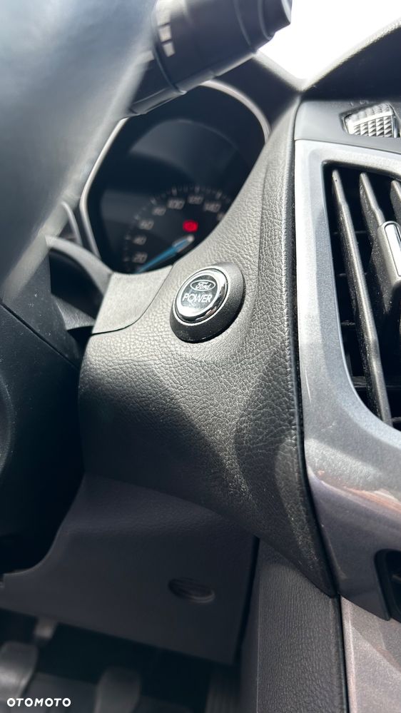 Ford Focus 1.6 EcoBoost Titanium - 17