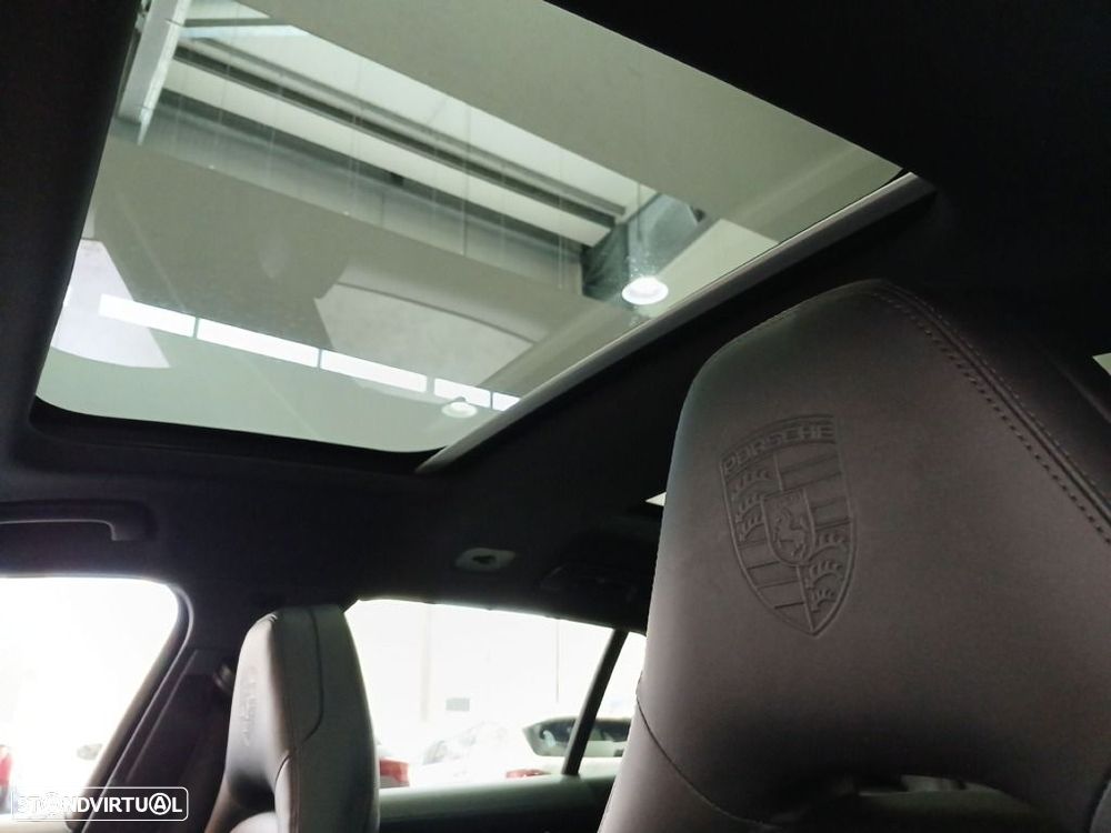 Porsche Panamera Sport Turismo 4 E-Hybrid - 16