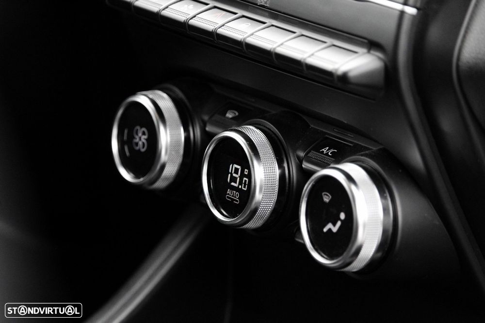 Renault Captur 1.0 TCe Techno Bi-Fuel - 17