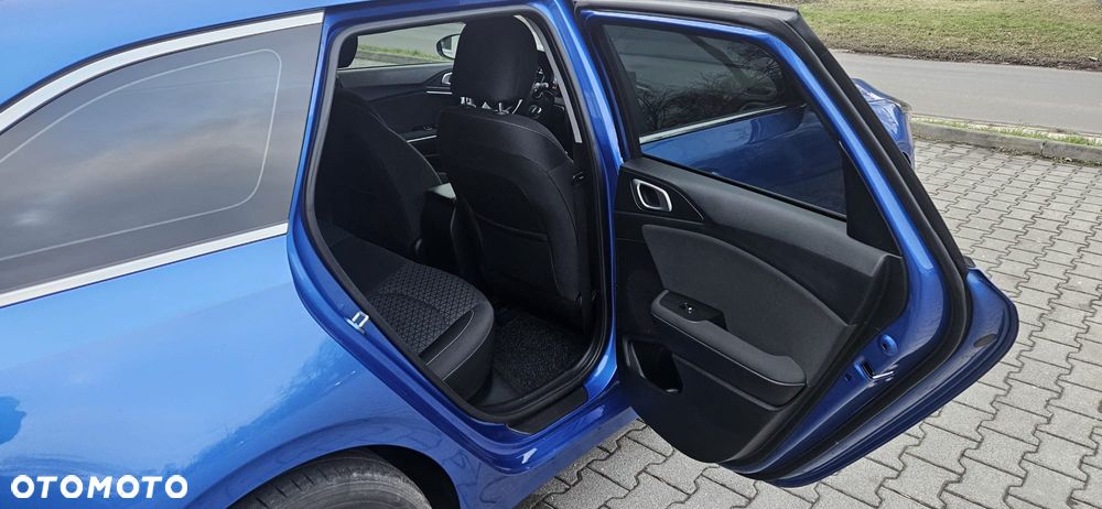Kia Ceed - 23