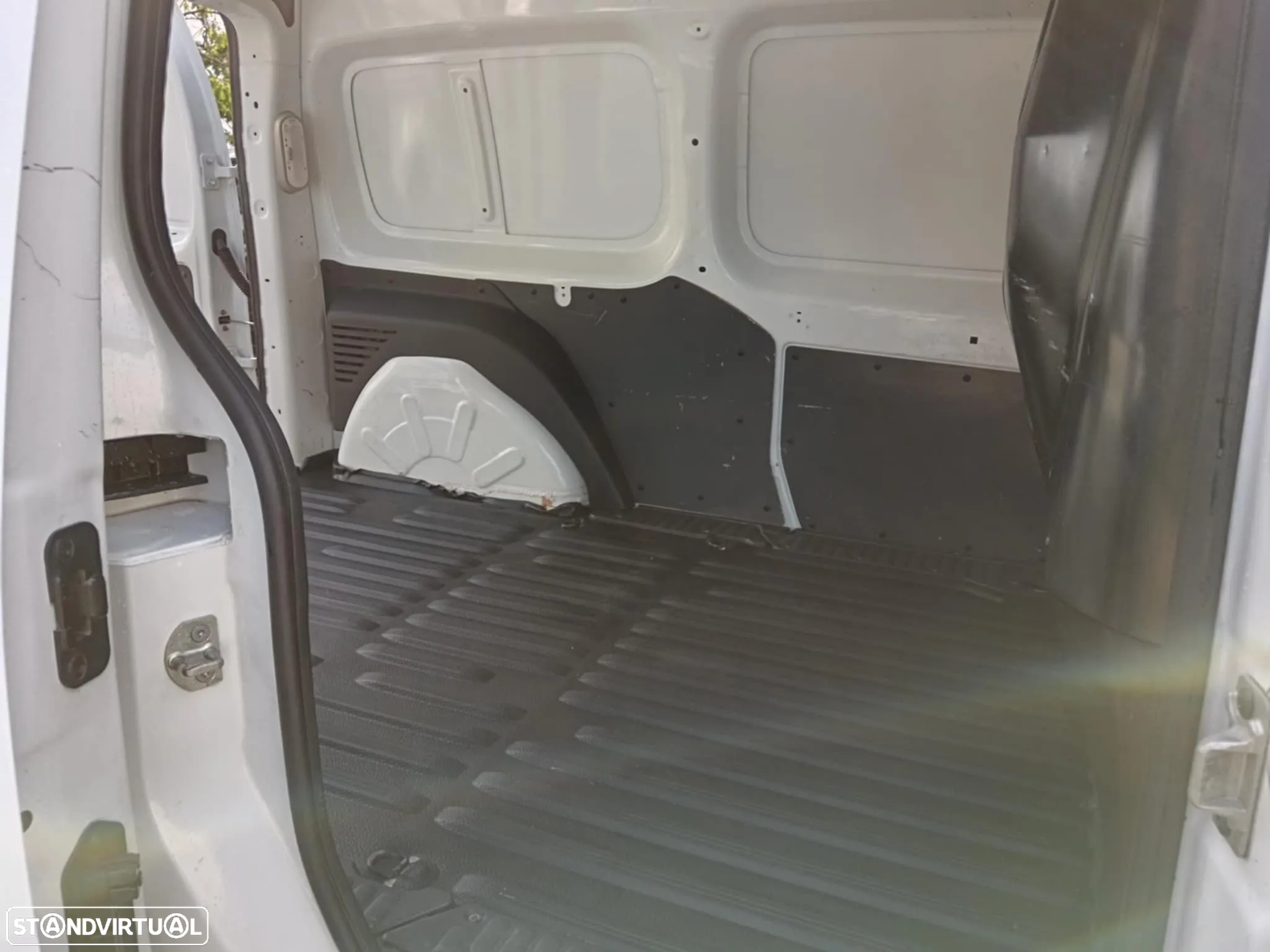 Renault Kangoo 1.5 Dci MAXI 3 LUGARES - 12
