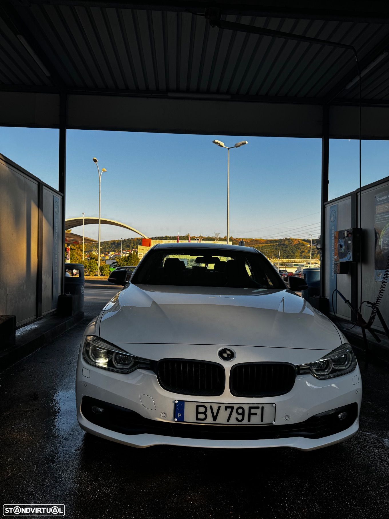BMW 330 i Aut. Advantage - 1