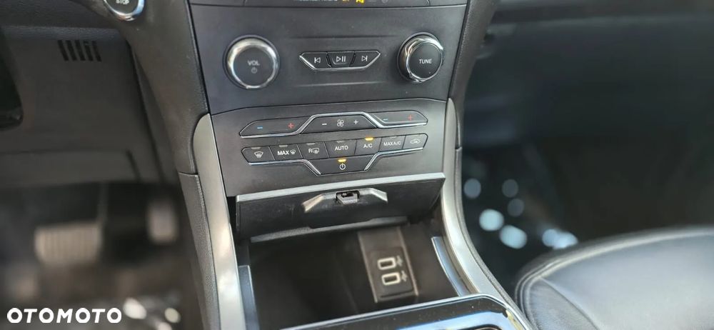 Ford Edge - 17