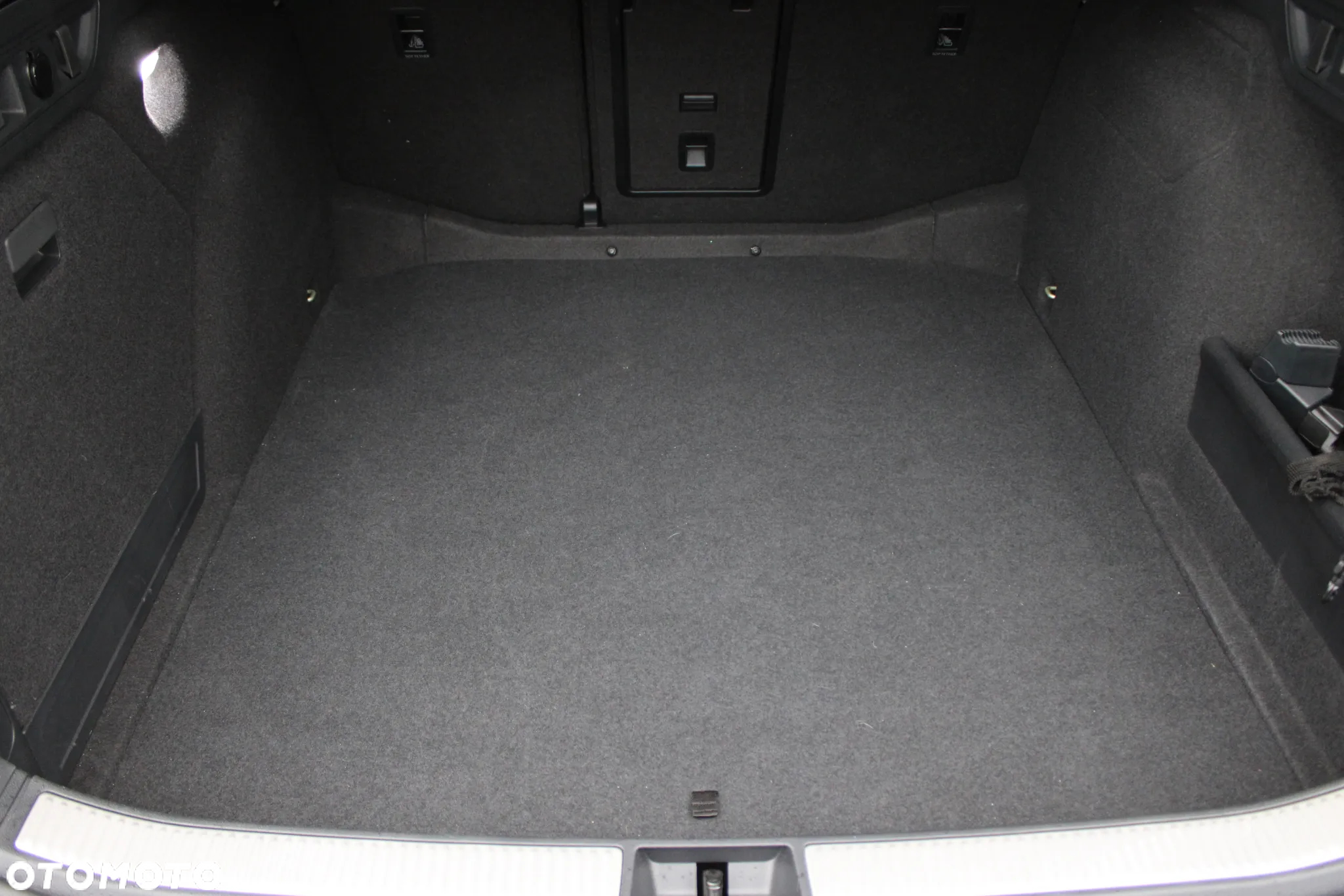 Skoda Superb 2.0 TDI SCR L&K DSG - 36