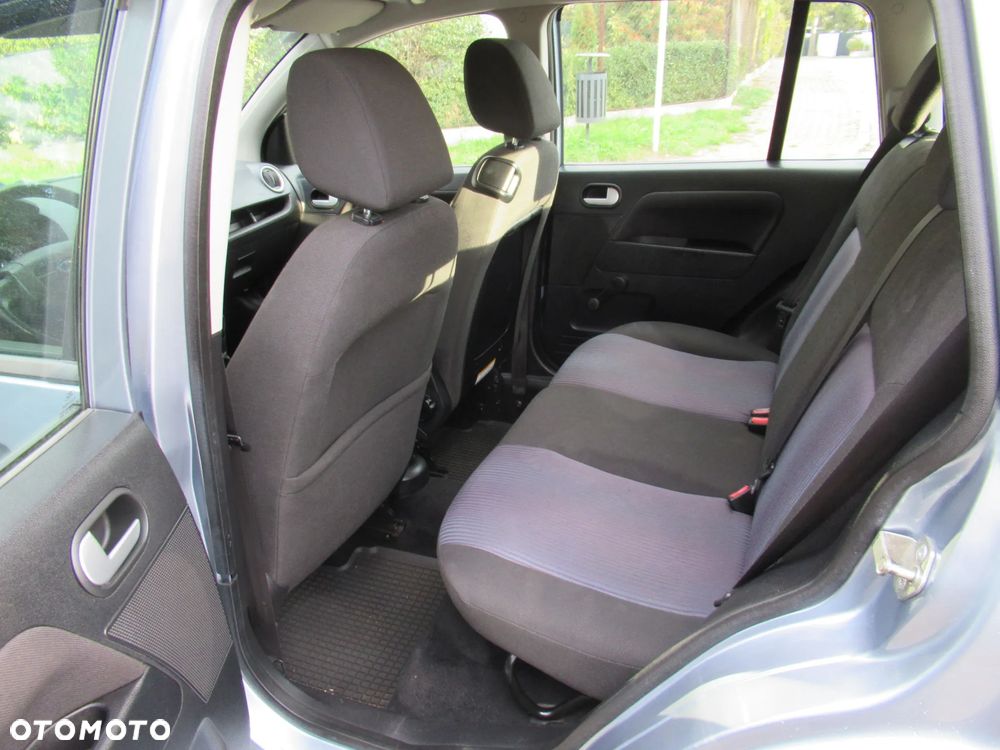 Ford Fusion 1.4 + - 36