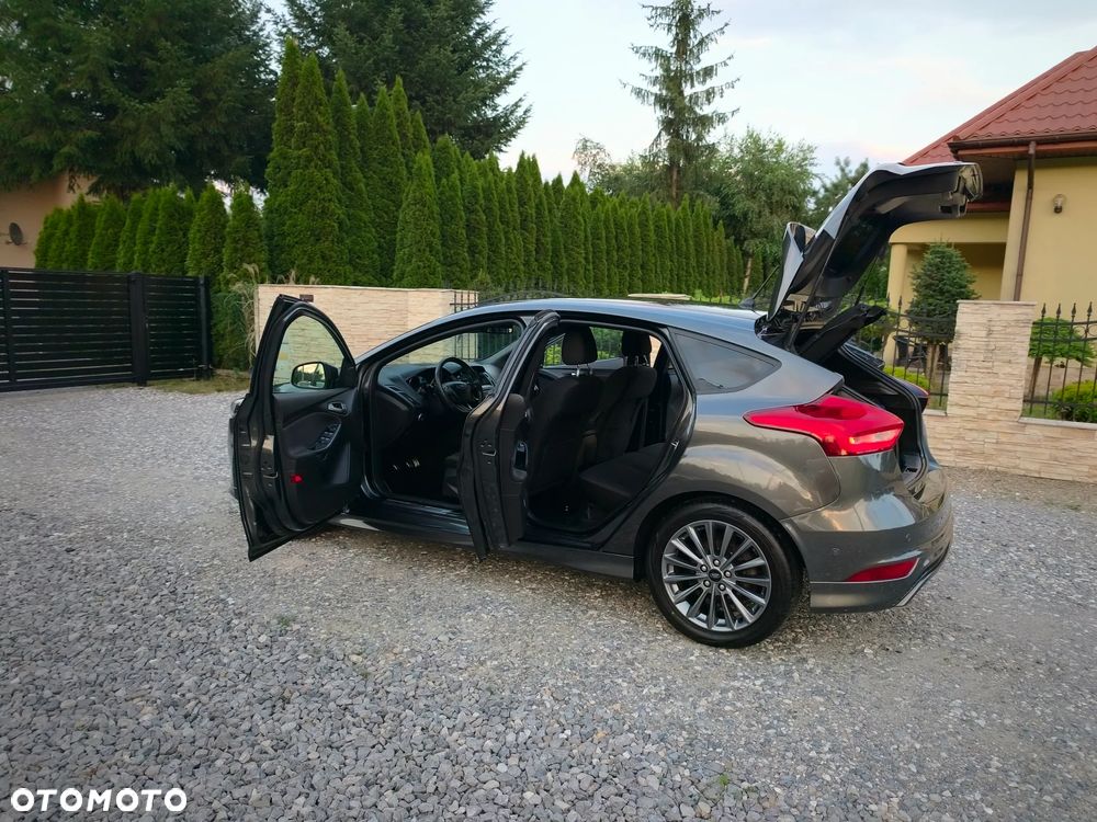 Ford Focus 1.0 EcoBoost ST-Line - 14