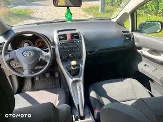 Toyota Auris 1.4 D-4D Terra - 2