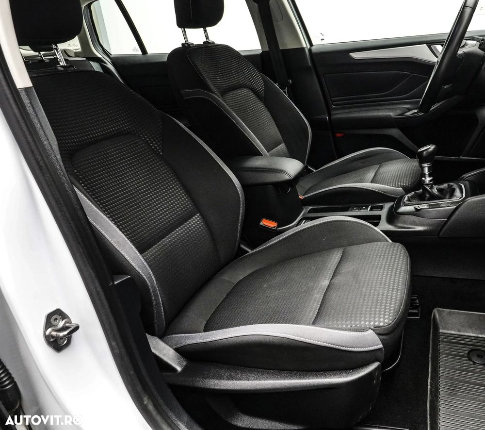 Ford Focus 1.5 EcoBlue Titanium Business - 14