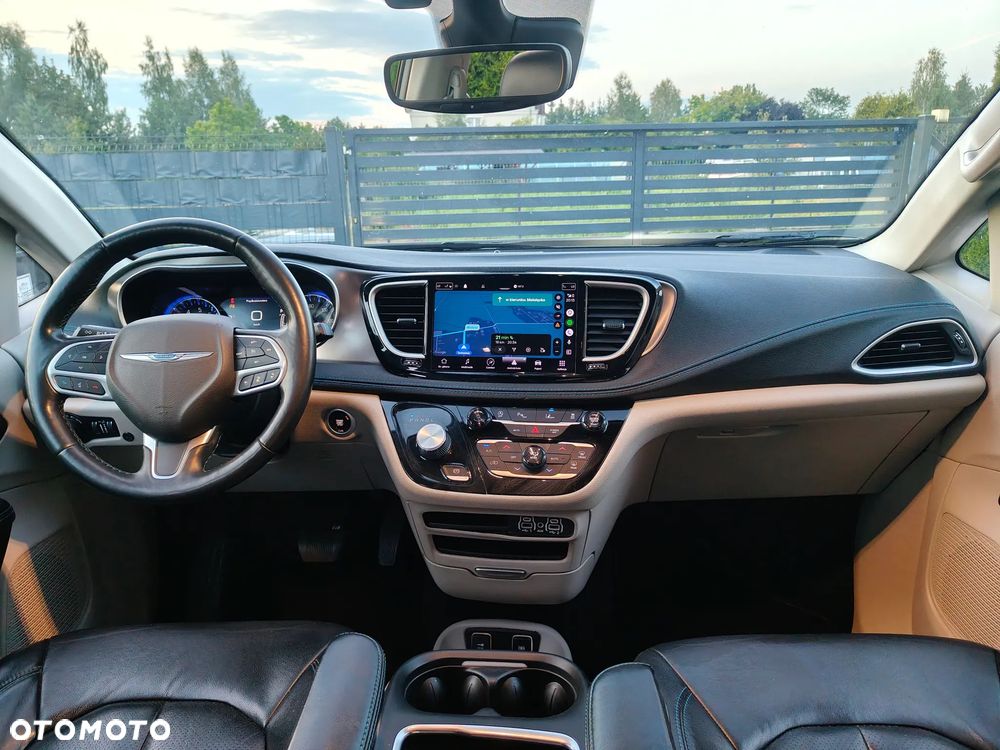 Chrysler Pacifica - 17