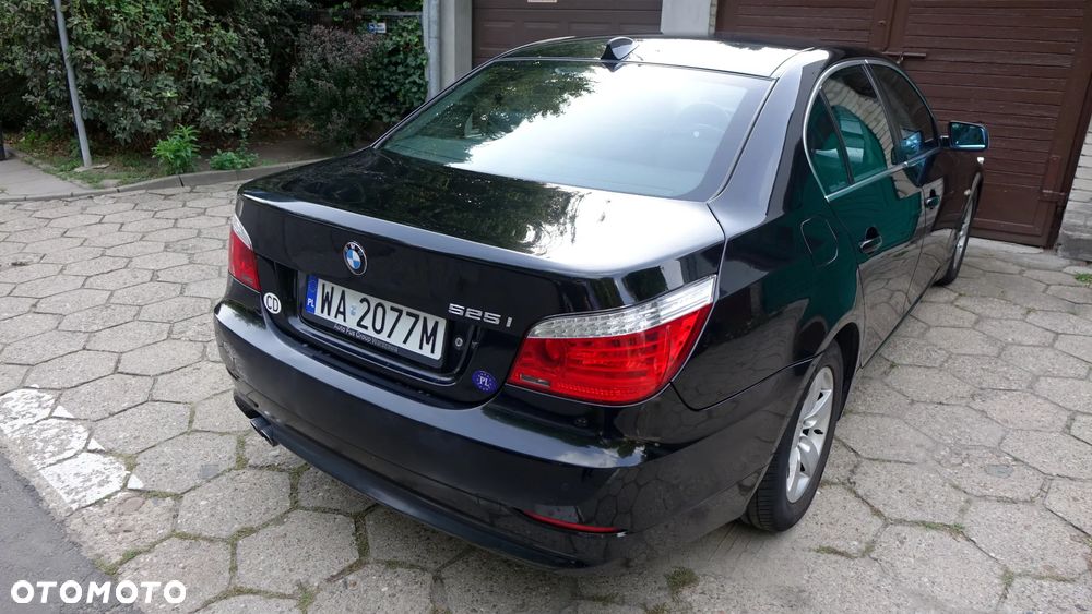 BMW Seria 5 525i - 23