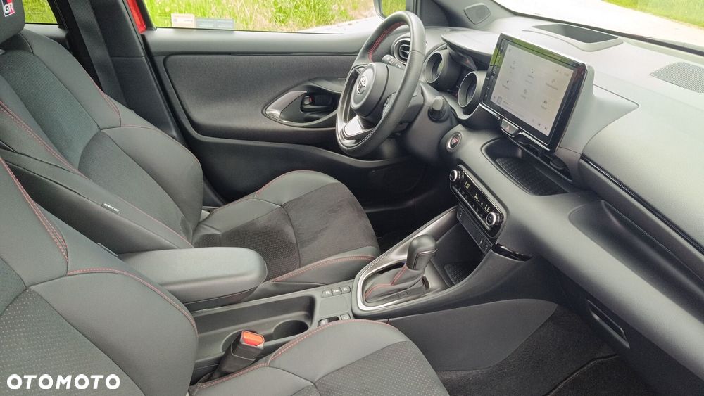 Toyota Yaris - 10