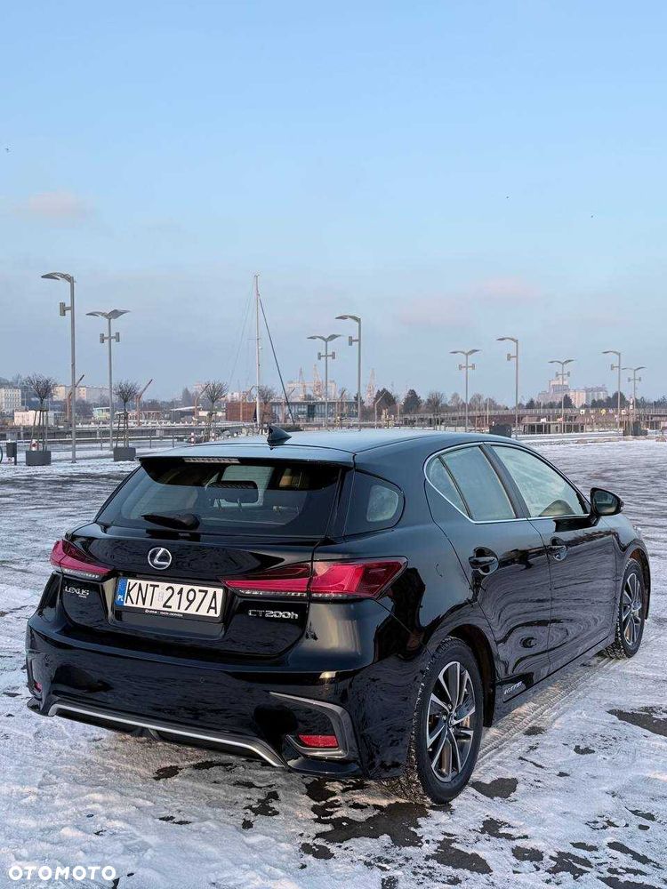 Lexus CT - 4