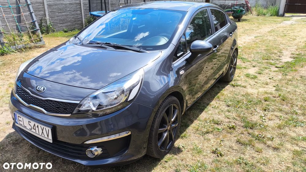 Kia Rio 1.2 L - 1