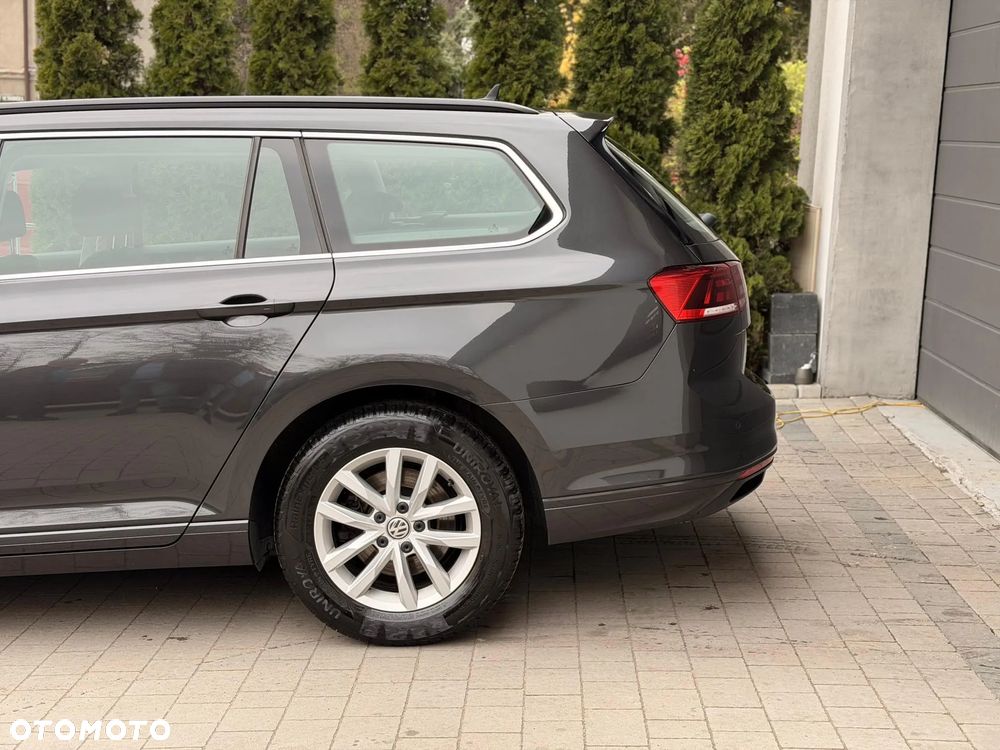 Volkswagen Passat 2.0 TDI EVO Business DSG - 6