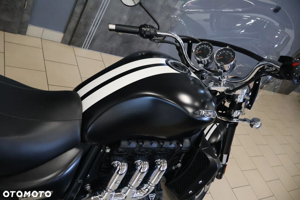Triumph Rocket - 4